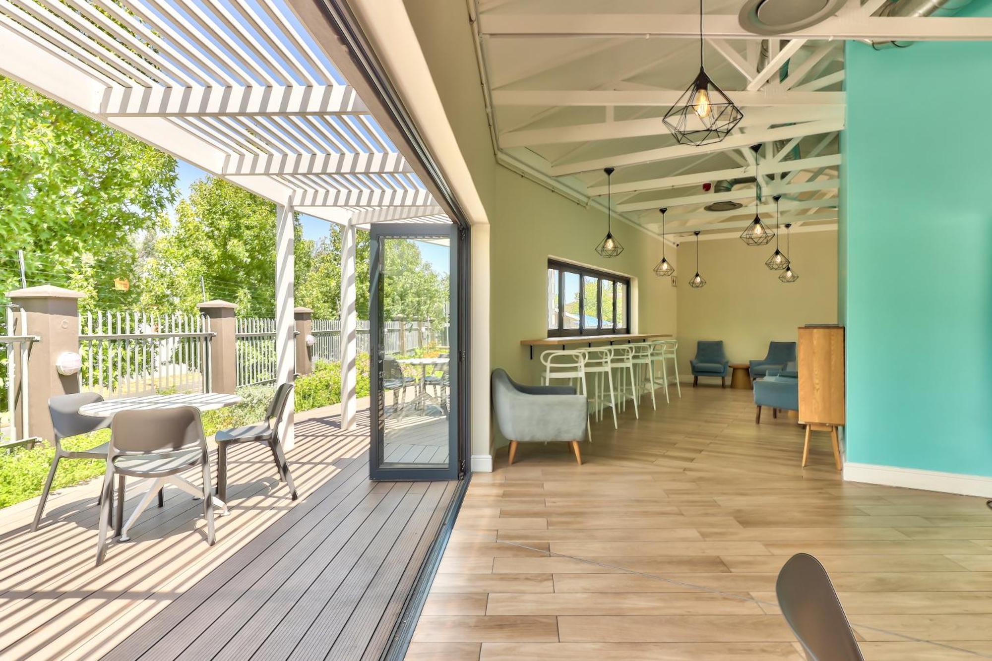 Wink Aparthotel Quiver Tree Stellenbosch Bagian luar foto