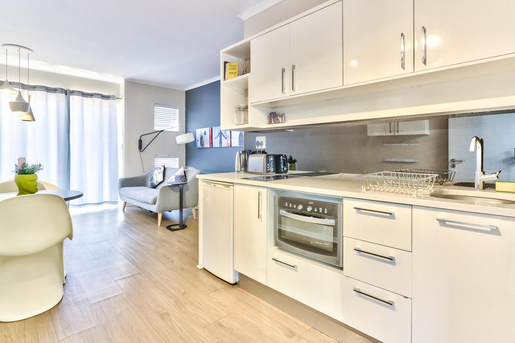 Wink Aparthotel Quiver Tree Stellenbosch Bagian luar foto