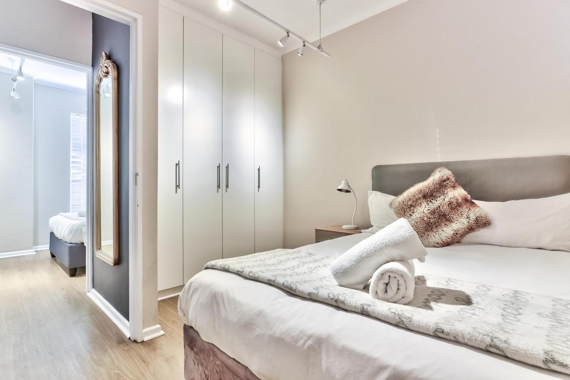 Wink Aparthotel Quiver Tree Stellenbosch Bagian luar foto